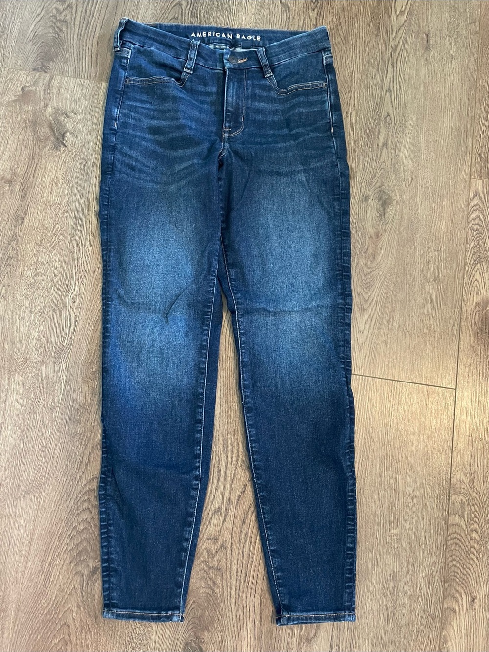 American Eagle Outfitters Women's Dark Blue Curvy High-Rise Skinny Jeans